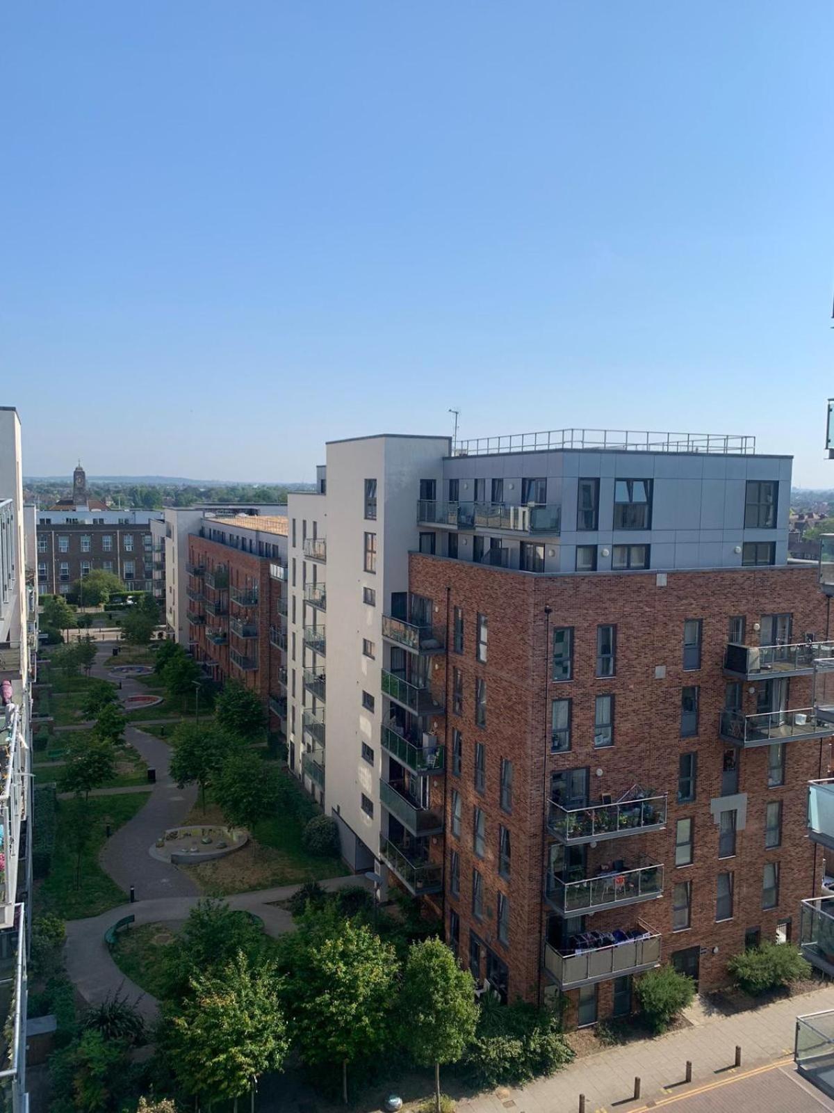 Dagenham 1 Bed Flat With Views Apartment Goodmayes Exterior photo