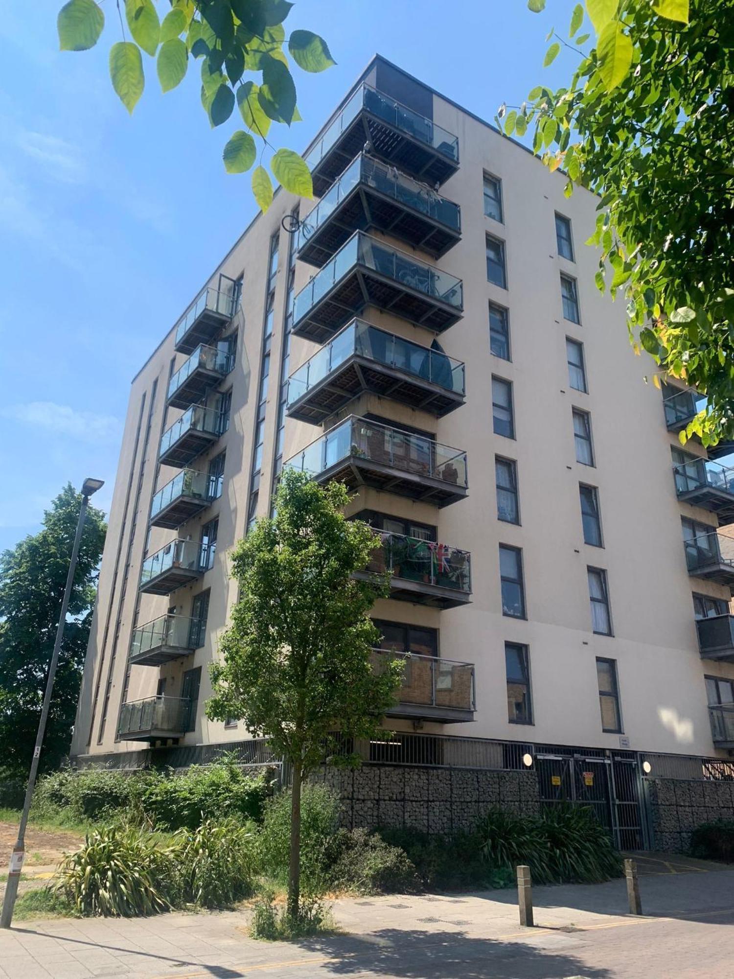 Dagenham 1 Bed Flat With Views Apartment Goodmayes Exterior photo