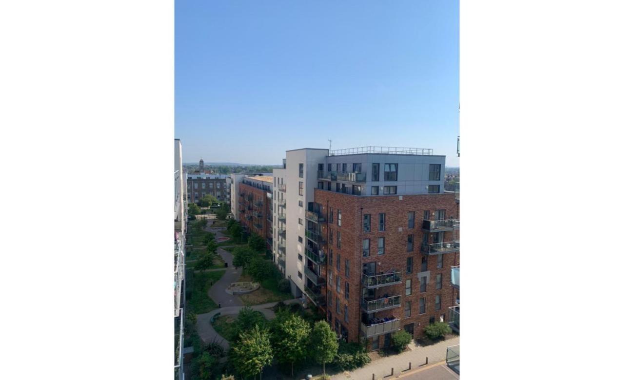 Dagenham 1 Bed Flat With Views Apartment Goodmayes Exterior photo